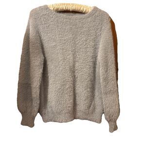 Closshi Premium Women’s Light Gray Sweater Size Large Soft Fuzzy Unknown Fabric